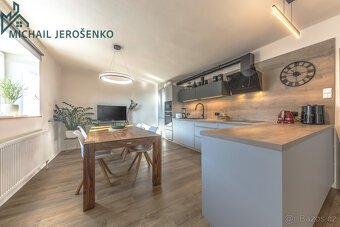Prodej rodinný dům 361 m², pozemek 1276 m² - Kostelec nad Če - 6
