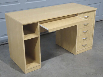 Pevný, kvalitní psací stůl - 6