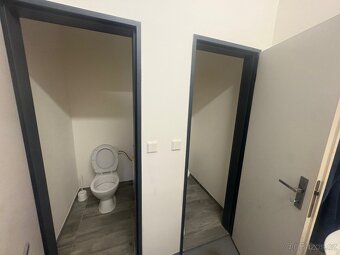 Pronájem skladovacích a kancelářských prostor - 6