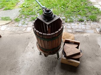 Ruční lis na ovoce - 6