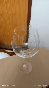 Dvě krabice sklenic na vino - 6