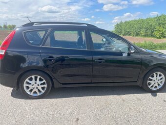 Hyundai i30 CV 1,6i - 6