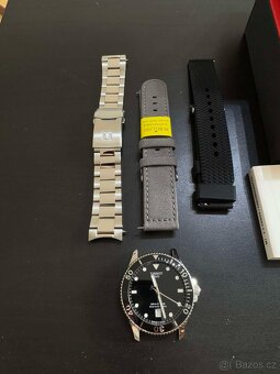 Prodám Tissot Seastar 1000 Quartz 40 mm. - 6
