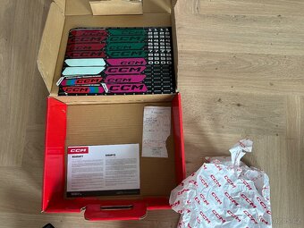 Brusle CCM FT680YT velikost 12 - 6
