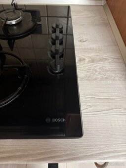 Prodám kompletní rohovou kuchyňskou linku i se spotřebiči - 6