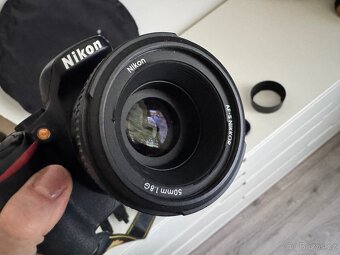 Nikon D5600 + 2 objektivy + příslušenství - 6