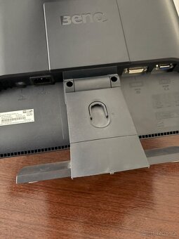 LCD monitor BenQ FP72E S - 17“ - 6