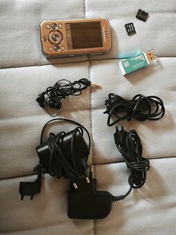 Sony Ericsson W395 - 6