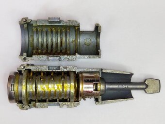 Zámek Škoda Octavia 2 + postavení na váš klíč.  Škoda Octavi - 6