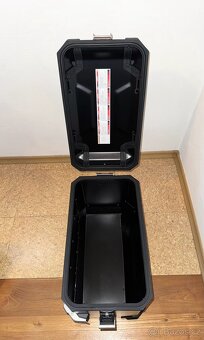 Kufr SW-MOTECH TRAX ADV 45l pravý černý nový - 6