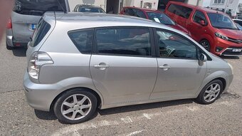 Corolla Verso 2.0 D4D 85 kW - 6