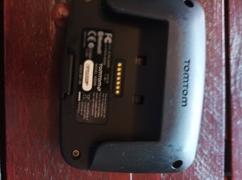prodam navigaci  TOMTOM - 6