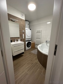 Prodej bytu 4+KK se zahradou + 2 parkovací místa - 6