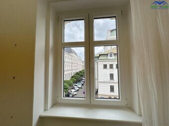 Pronájem kancelář 14 m2, společné zázemí 10 m2, ul. Vaničkov - 6