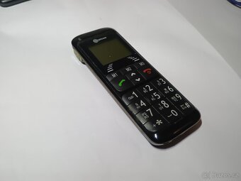 Telefon pro důchodce na volání a SMS. - 6