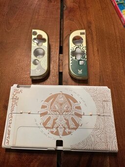 Nintendo Switch OLED Zelda Edition + 2 hry - 6