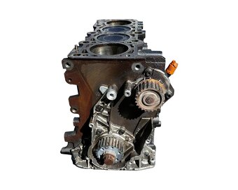 Kliková skříň motoru 06F103021H BWA Škoda Octavia 2 RS 2008 - 6