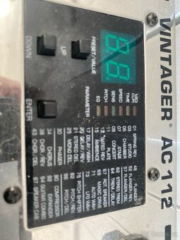 Sedmistrunná kytara ESP + kombo Behringer Vintager - 6
