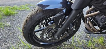 Kawasaki ER6N - 6
