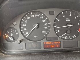 BMW X5 3.0 i 170kw. MY 2001.Manuál. - 6