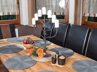 Prodej rodinného domu 280m2, vyhřívaný bazén, pozemek 1054m2 - 6