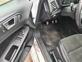 Ford ECOSPORT 1.0 ST Line_92 kW - 6