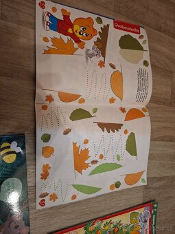 Rok v lese kniha jako nová, plus 4 časopisy - 6