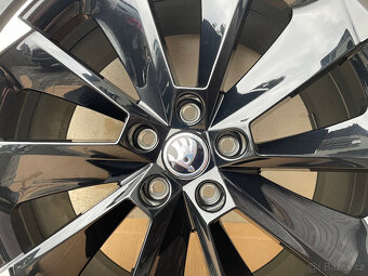 ŠKODA SUPERB III ORIGINÁL LETNÍ SUPERNOVA 235/40/19 - 6