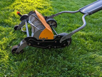Vřetenová sekačka Fiskars StaySharp™ Max - 6