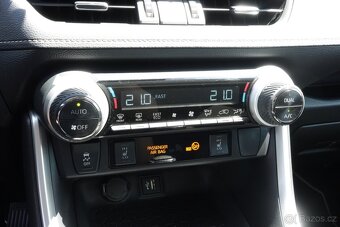 Toyota RAV4 Hybrid 4x4 2021 výbava Active s paketem Bussines - 6