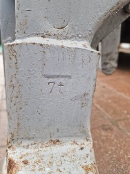 Hřebenovy zvedak 7t. 7t .3.5 t. - 6