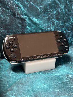PSP 3000 Piano black včetně originálního boxu - 6