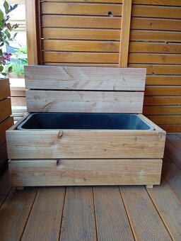 Vyvýšené modřínové truhlíky - 6