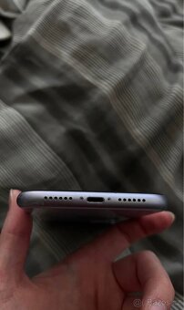 iPhone 11 64GB - 6