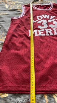 Dres Kobe Bryant ze střední. - 6