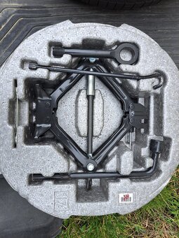 ALU disk kolo rezerva Hyundai i40 7,5x17 ET46 vložka nářadí - 6
