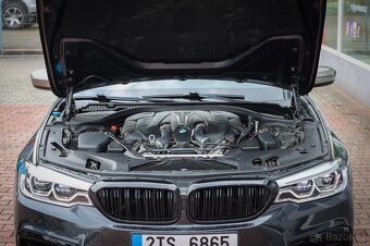 M550i xDrive 4.4 V8 TwinPower Turbo – 390 kW – TOP STAV - 6