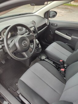 Mazda 2 1.3i, r. 2008 – 84 000 km, první majitel - 6