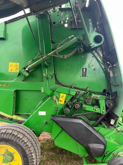 Balikovací lis John deere 854 - 6
