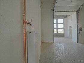 Pronájem obchodních prostor 322 m² - 6