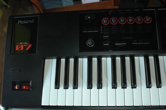 Roland FA07 s hliníkovým kufrem Thon - 6