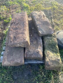 Prodám pískovec, kameny, bloky, schody, dlaždice, sloupky - 6