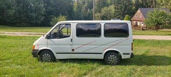 Ford Tranzit se spací úpravou - 6