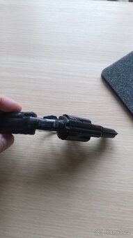 Revolver Smith & Wesson 9mm - 6