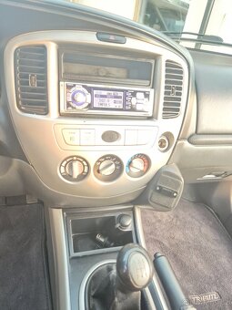Mazda tribute 4x4 2.5i - 6