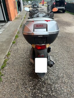 Honda SH 125i (2006) plexi, kufr, dobrá cena - 6