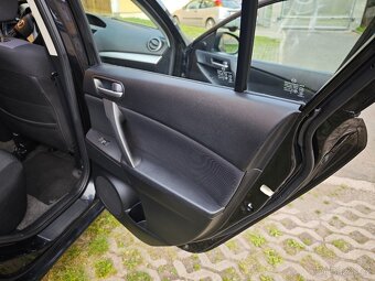 Prodám Mazda 3,2011, benzín, slušná výbava, BOSE, nová STK - 6