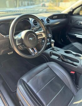 Ford Mustang - 6