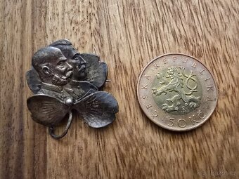 ČEPICOVÝ ODZNAK RAKOUSKO UHERSKO- FRANC JOSEF - 6