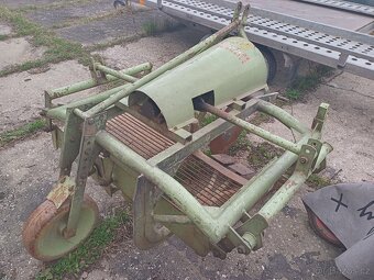 Vibrační vyorávač brambor KROMAG - 6